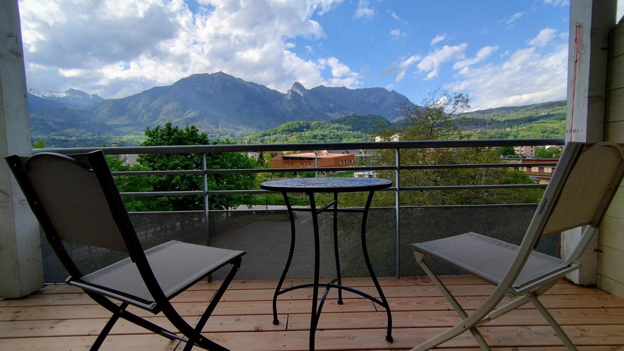 Les Cedres Bleus Apartment Albertville Bagian luar foto
